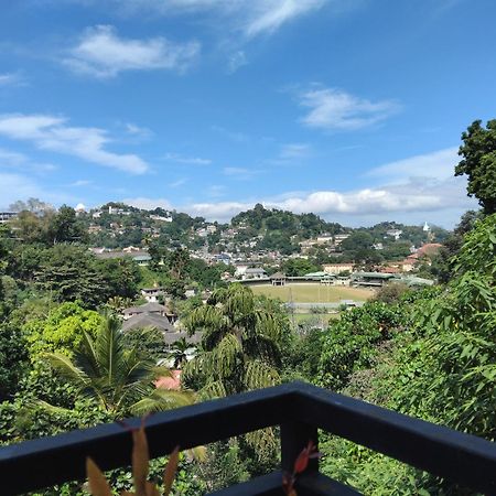 Kelum Homestay Kandy Luaran gambar