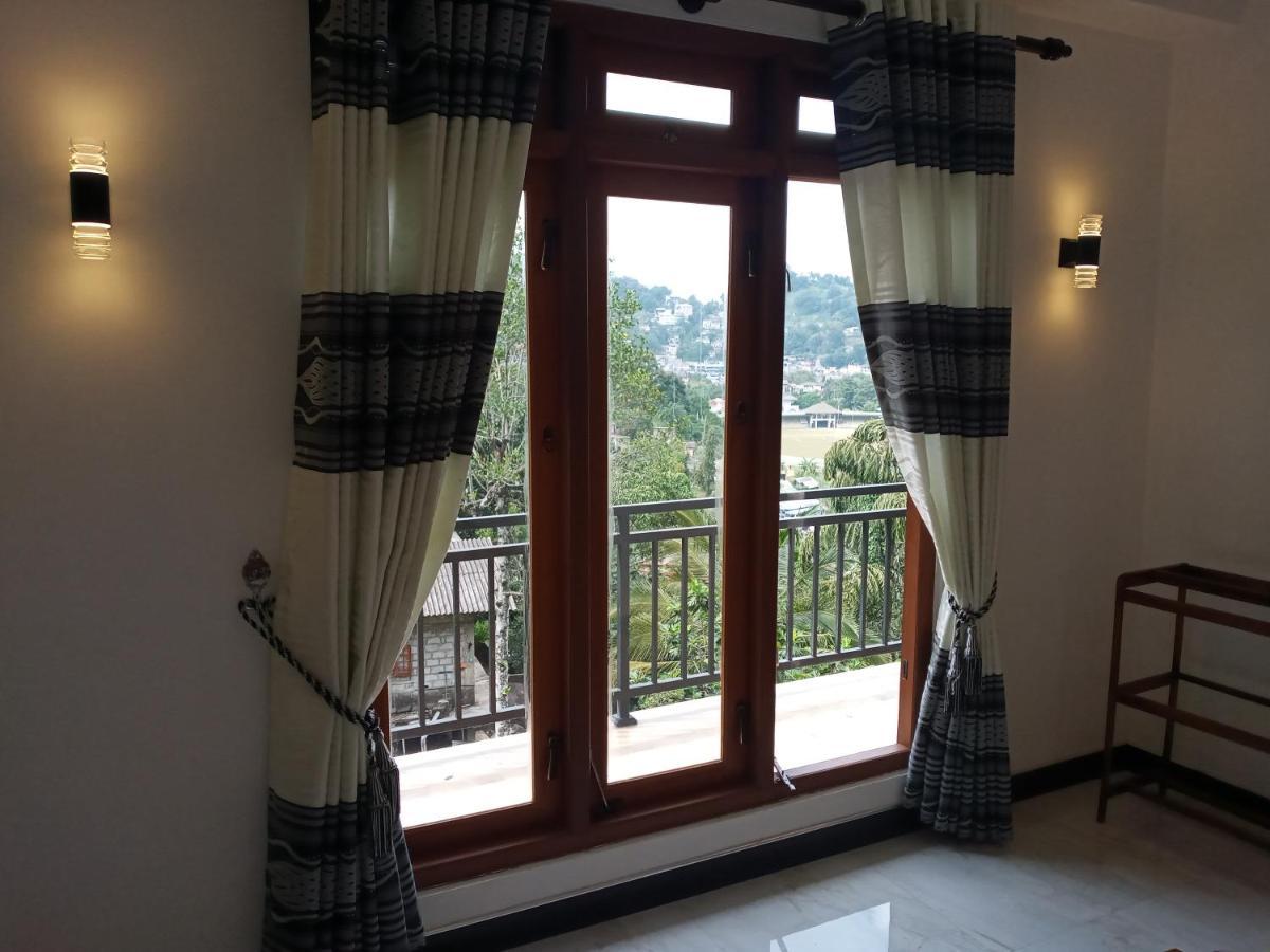 Kelum Homestay Kandy Luaran gambar