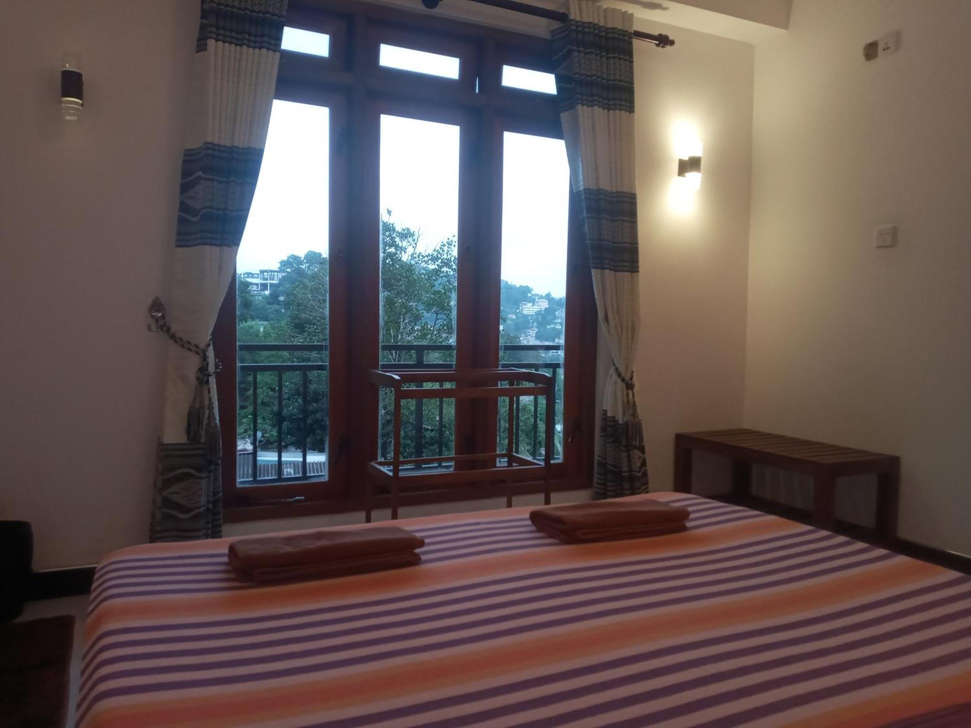 Kelum Homestay Kandy Luaran gambar