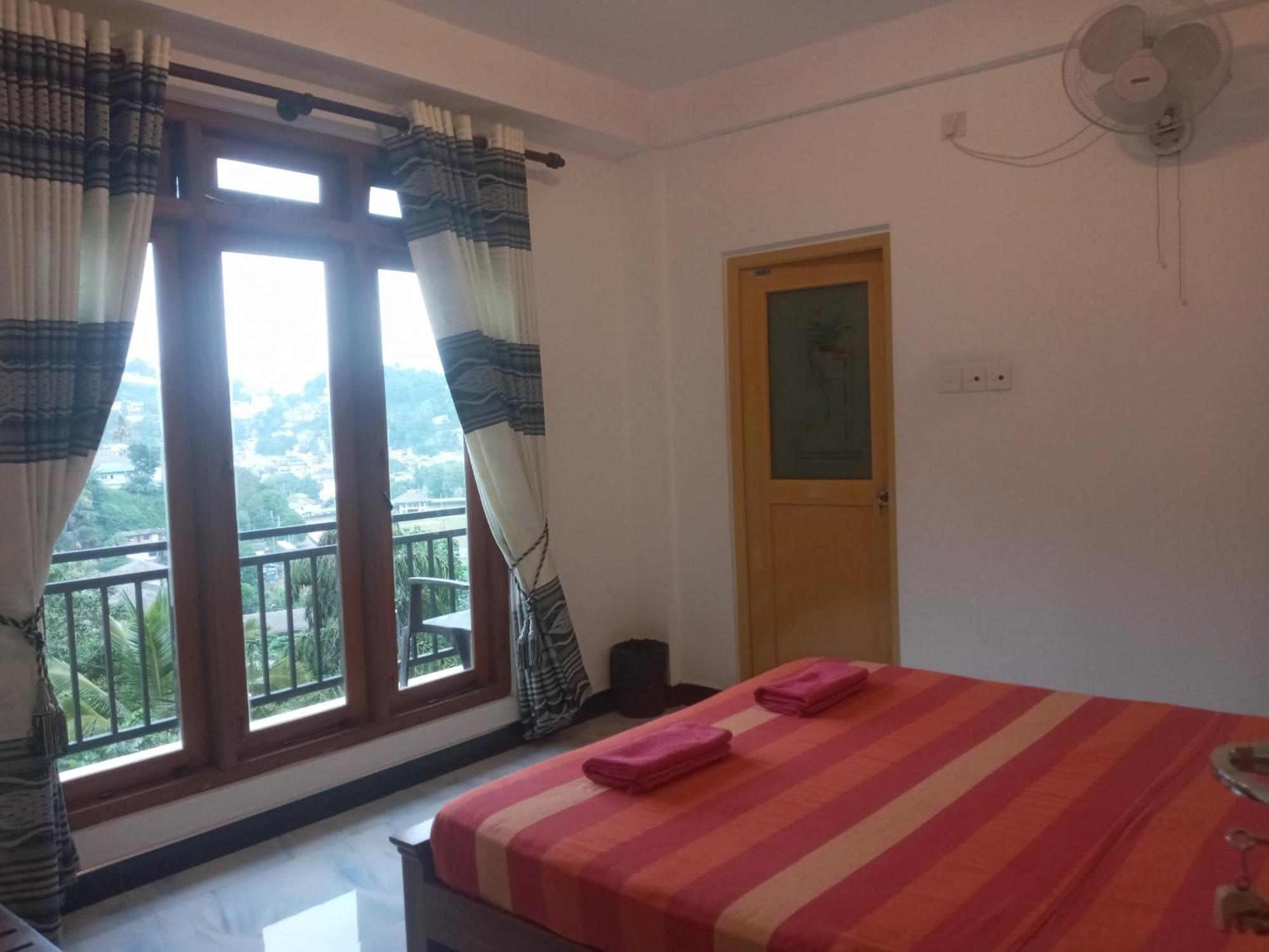 Kelum Homestay Kandy Luaran gambar