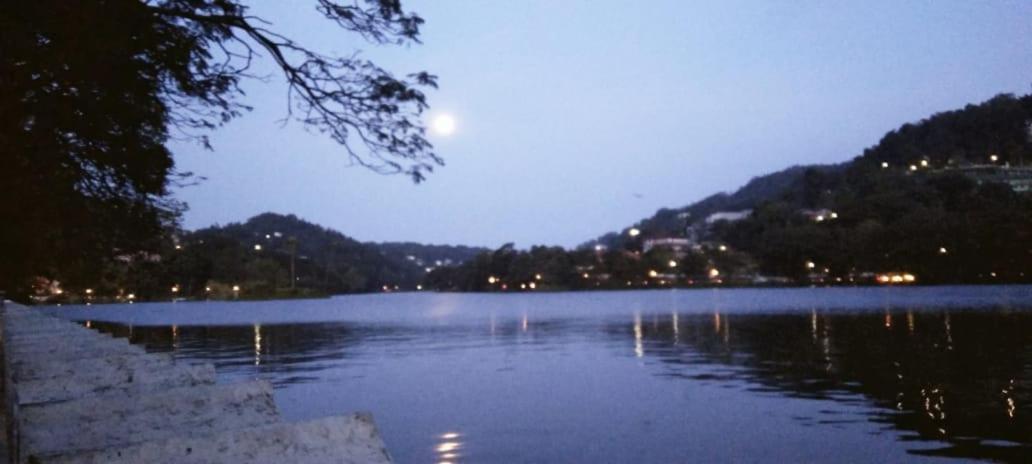 Kelum Homestay Kandy Luaran gambar
