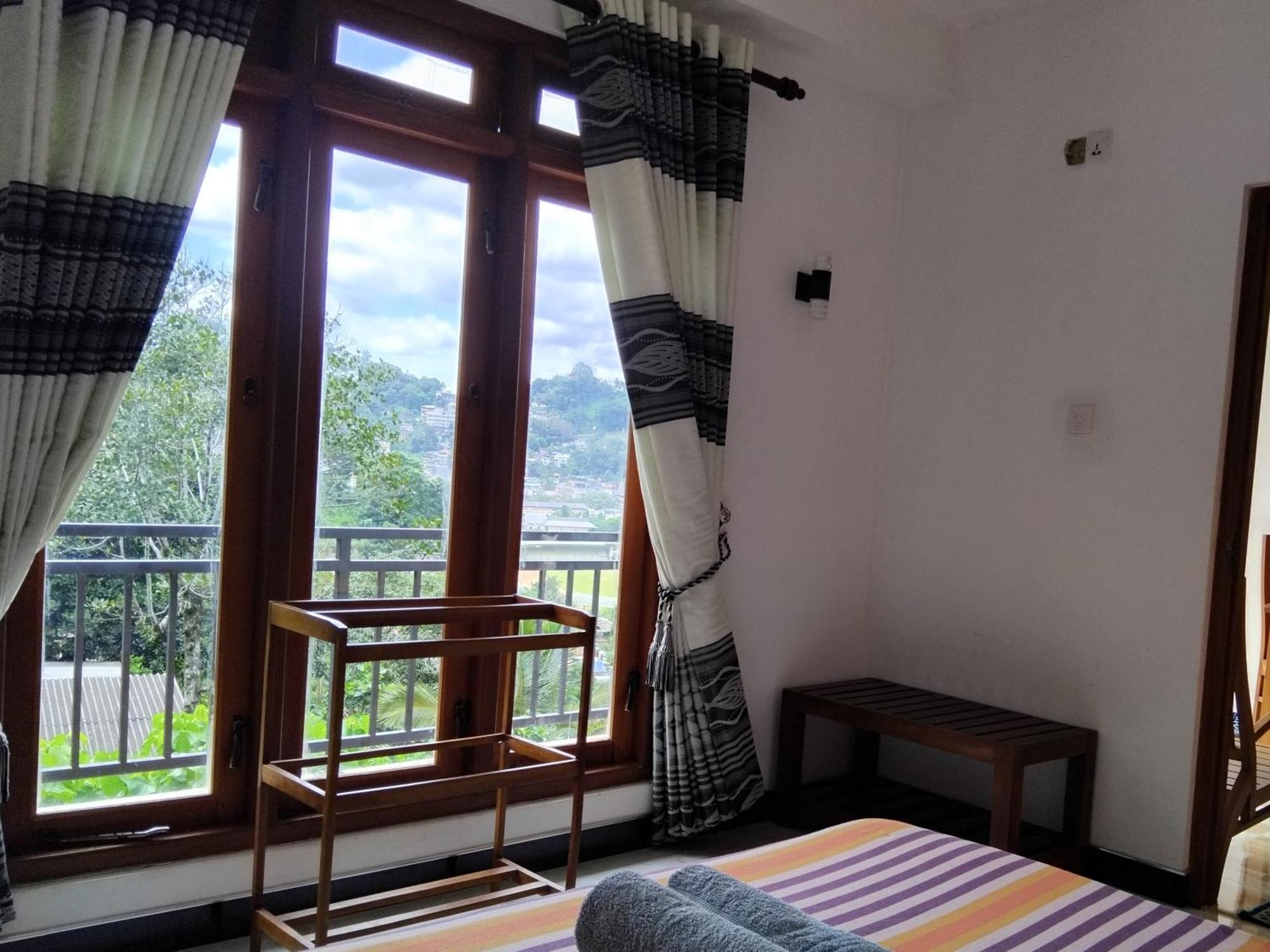 Kelum Homestay Kandy Luaran gambar