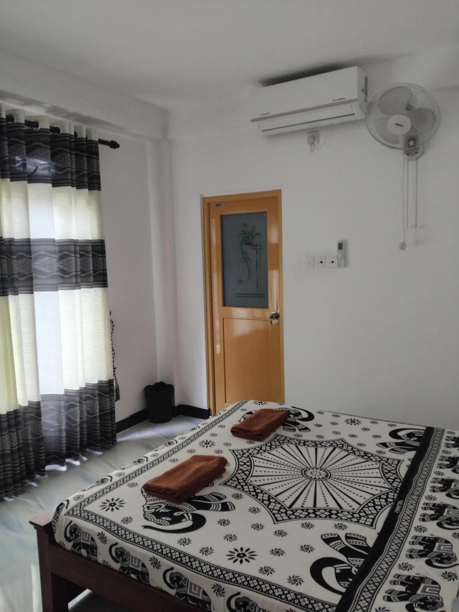 Kelum Homestay Kandy Luaran gambar