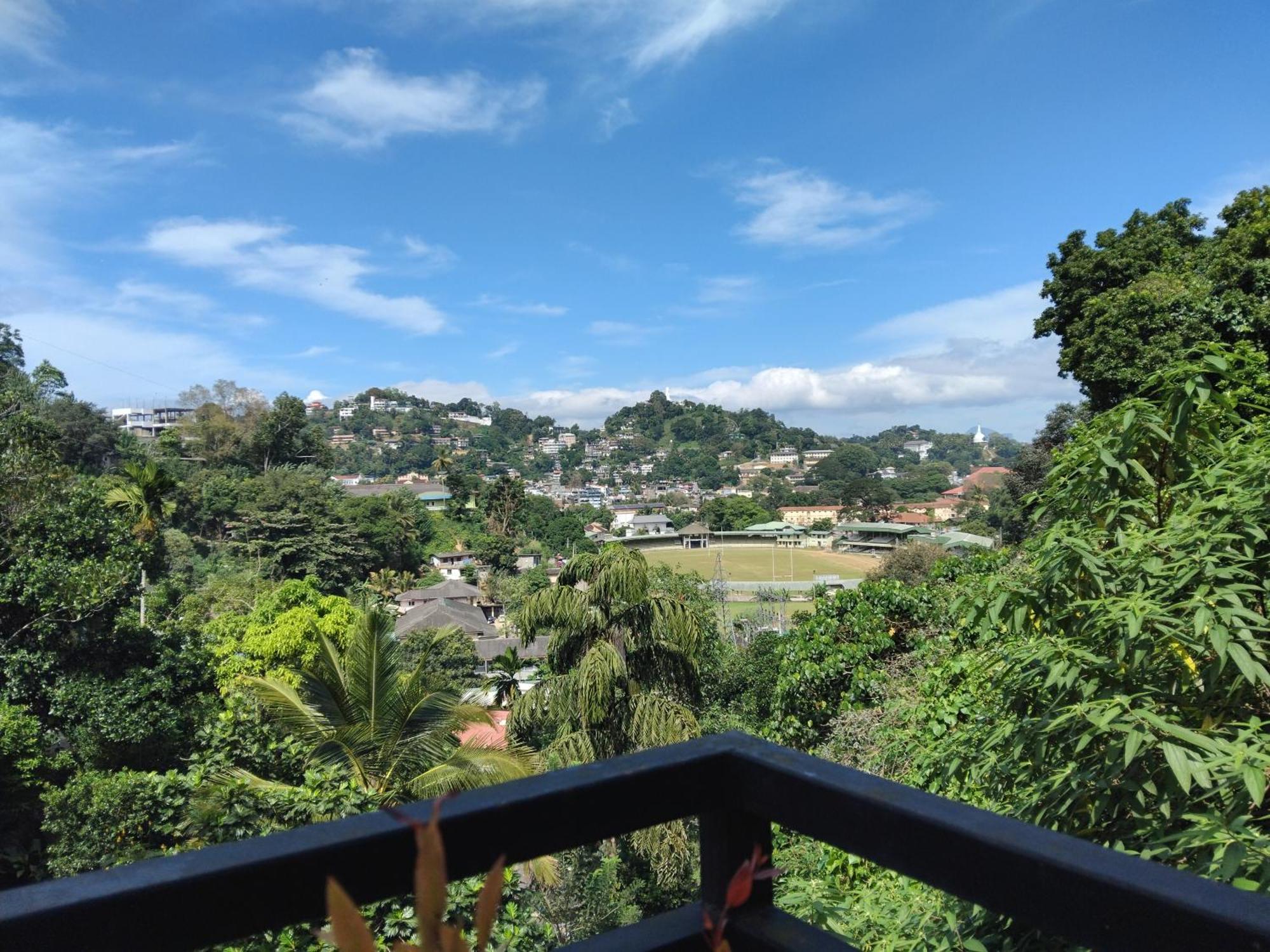 Kelum Homestay Kandy Luaran gambar