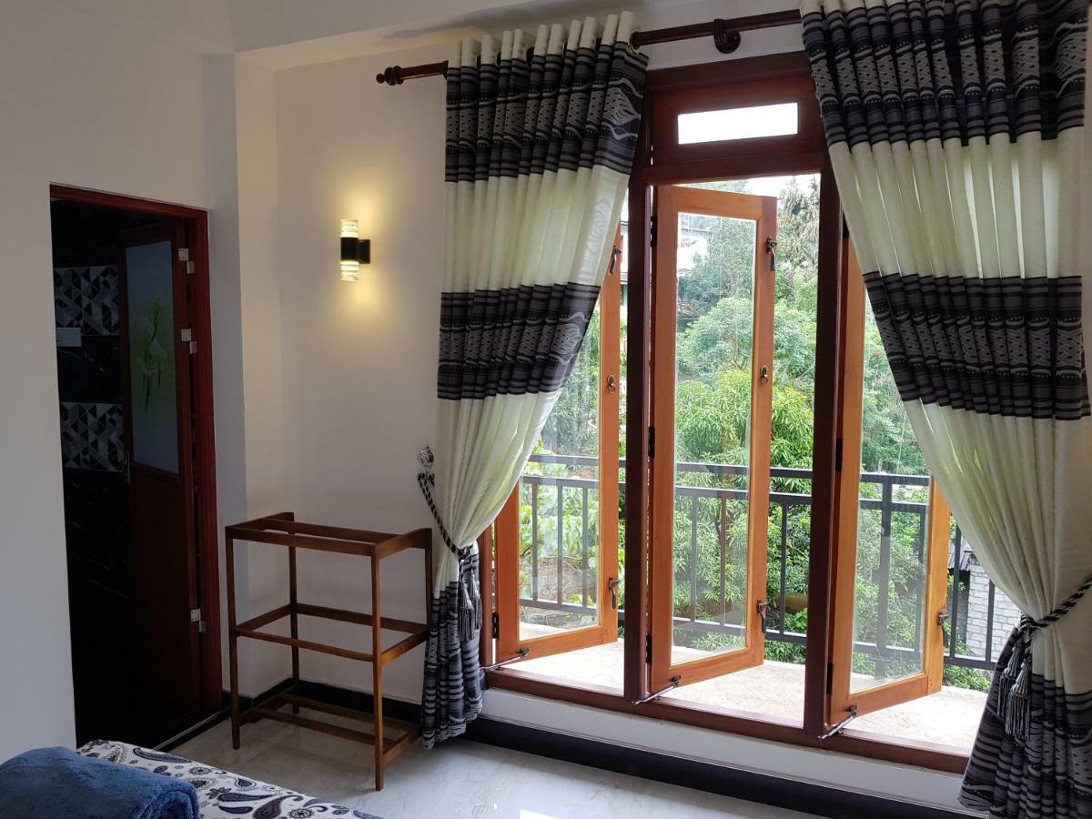 Kelum Homestay Kandy Luaran gambar