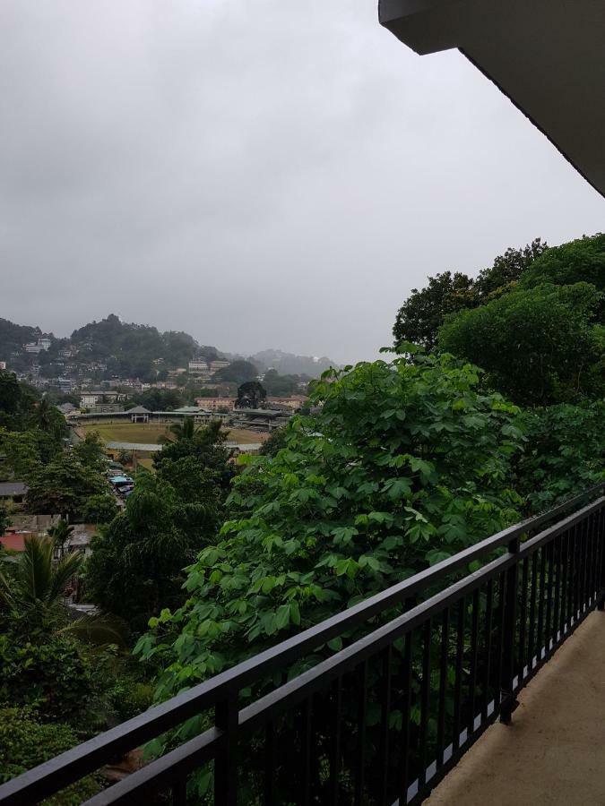 Kelum Homestay Kandy Luaran gambar